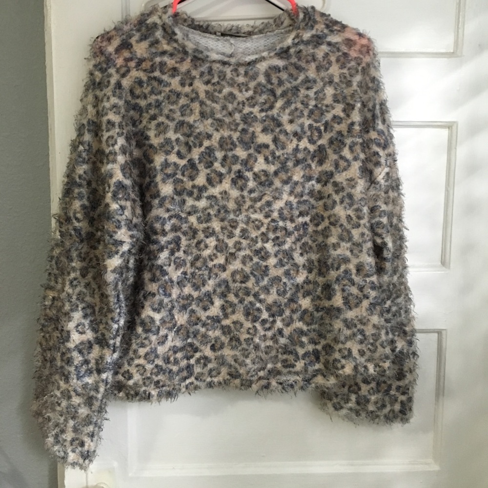 ☀️Zara animal print sweater